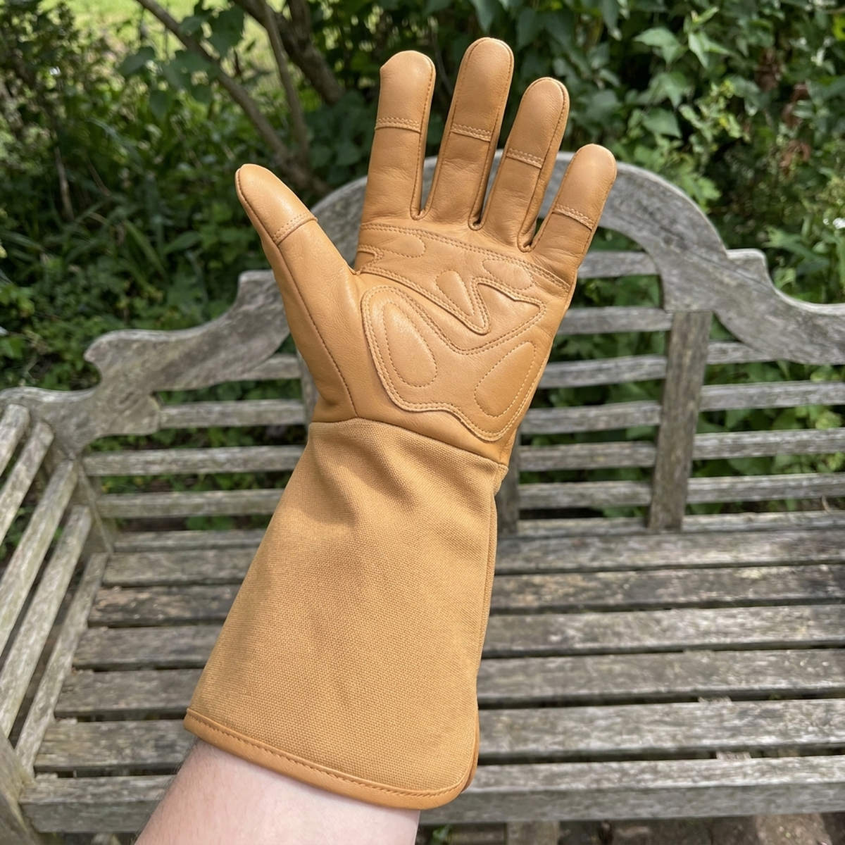Polyester et matière aspect cuir, 150 g la paire