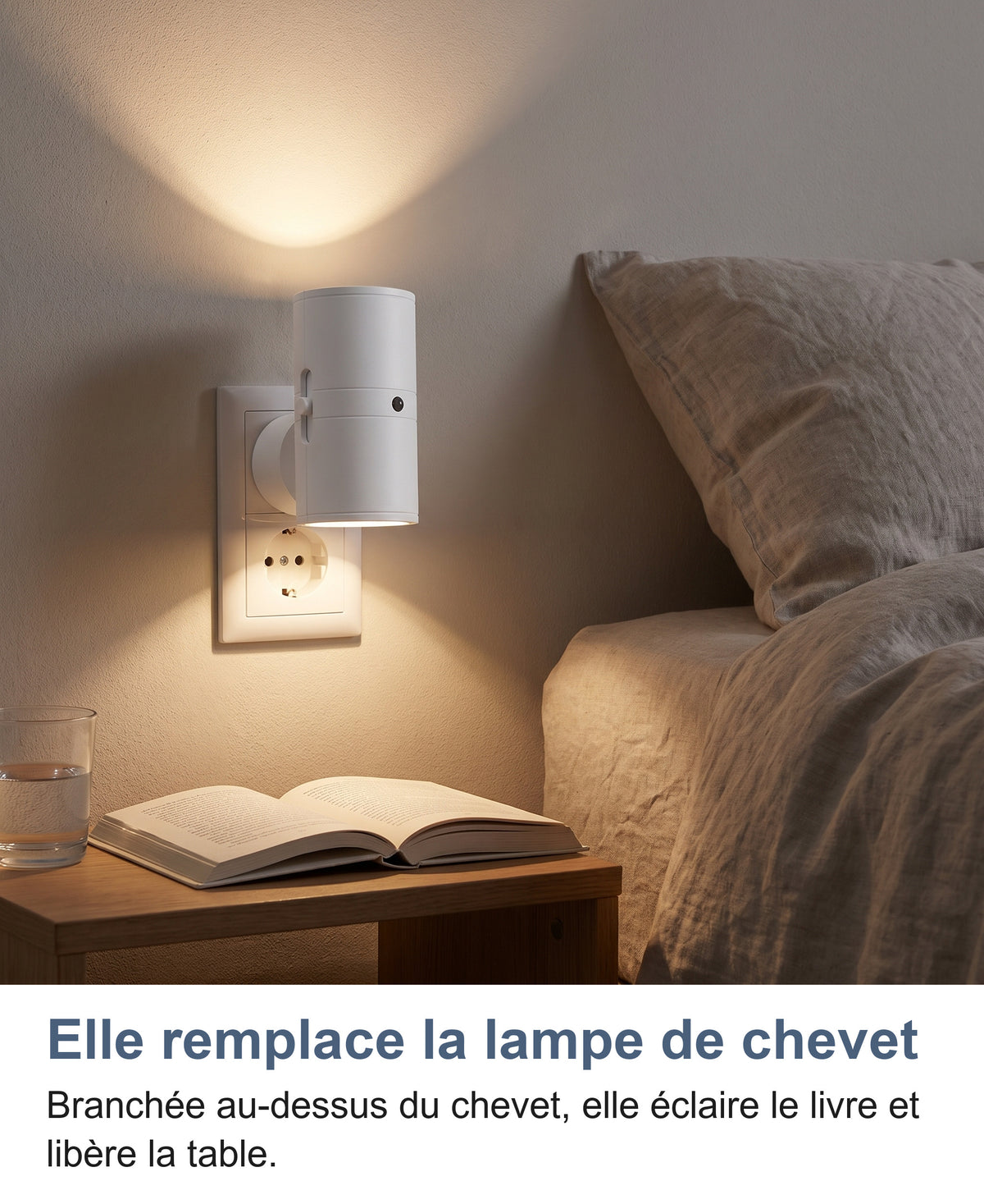 Veilleuse blanche branchée au-dessus d'une table de chevet avec un livre ouvert