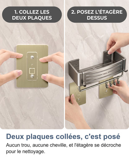 Pose de l'étagère de douche en deux étapes : coller les deux plaques adhésives sur le mur, puis poser l'étagère dessus