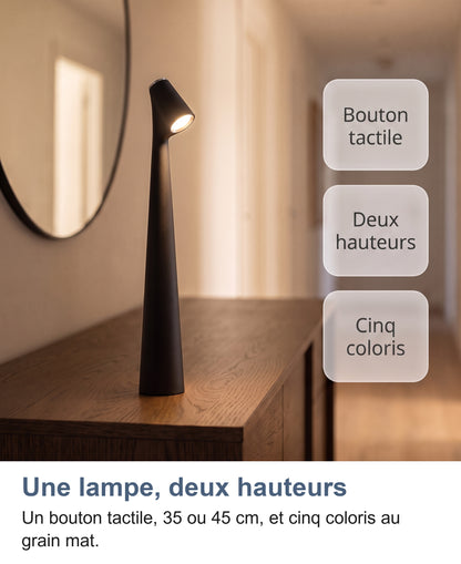 Lampe noire sur un meuble d'entrée : bouton tactile, deux hauteurs, cinq coloris