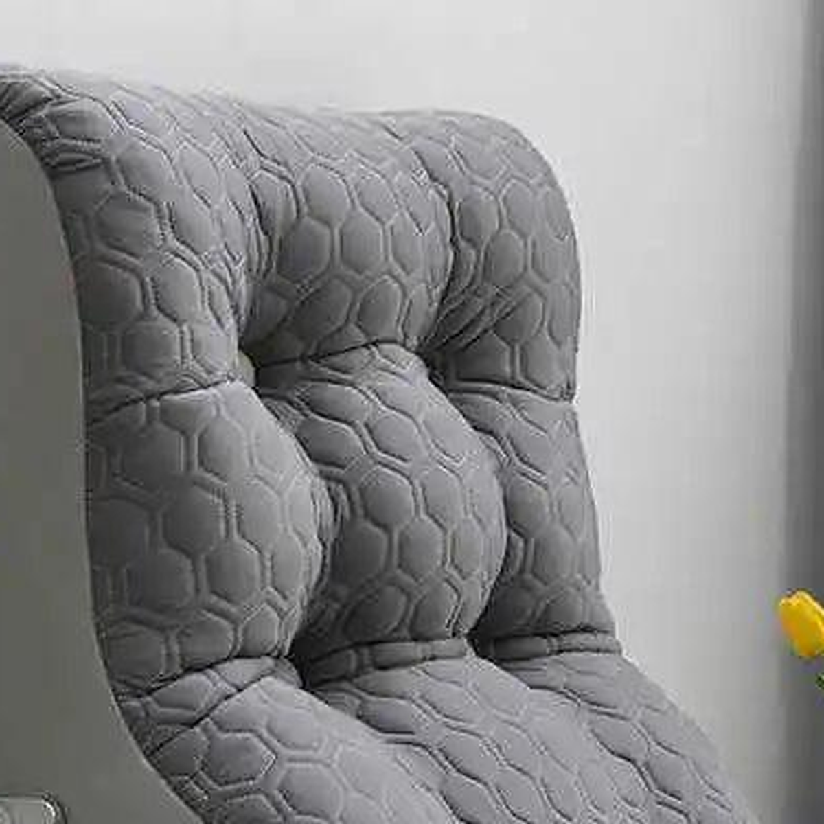 La housse se retire et part en machine à 30 °C