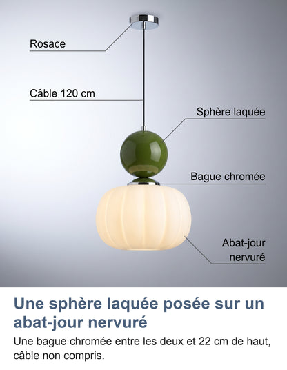 Suspension légendée : rosace, câble 120 cm, sphère laquée verte, bague chromée et abat-jour nervuré
