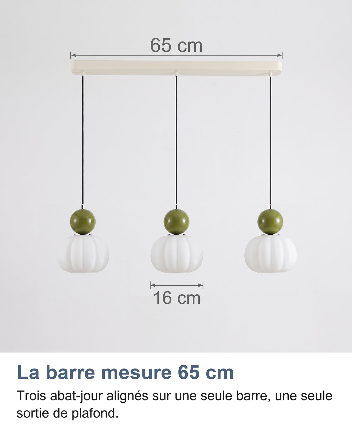 Suspension trois têtes à sphères vertes : barre de 65 cm et abat-jour de 16 cm