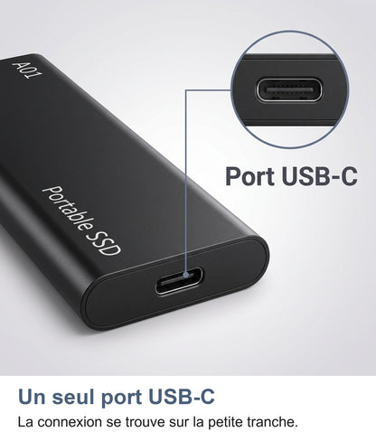 Gros plan sur le port USB-C du disque externe