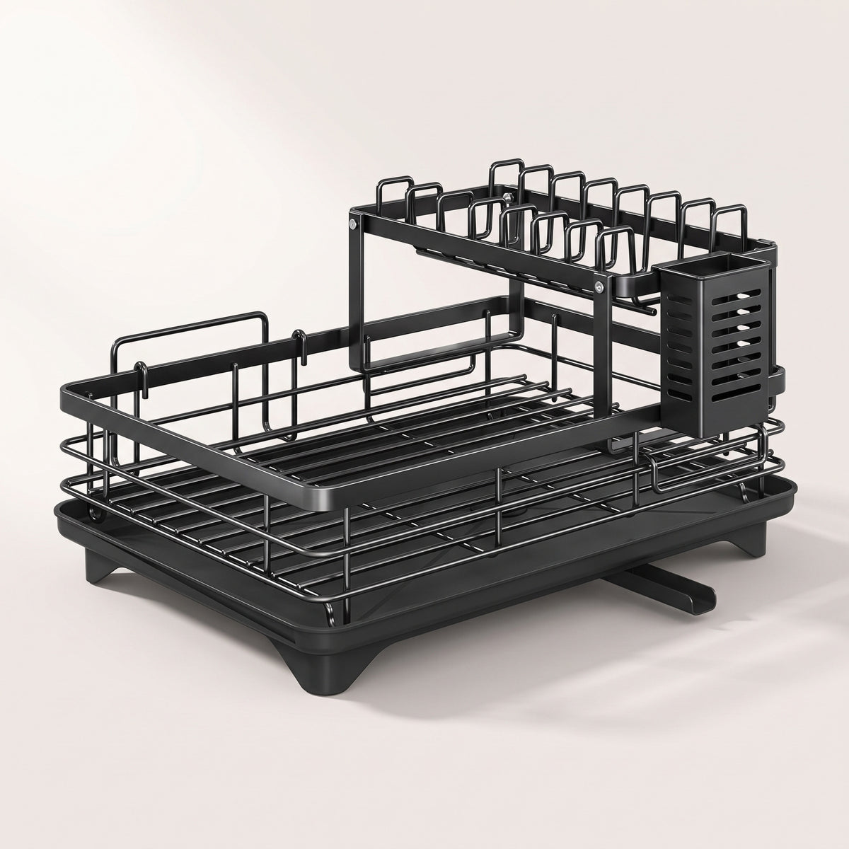 Égouttoir à vaisselle noir 2 niveaux avec porte-couverts, porte-planche et bec d'évacuation, vide, sur fond clair
