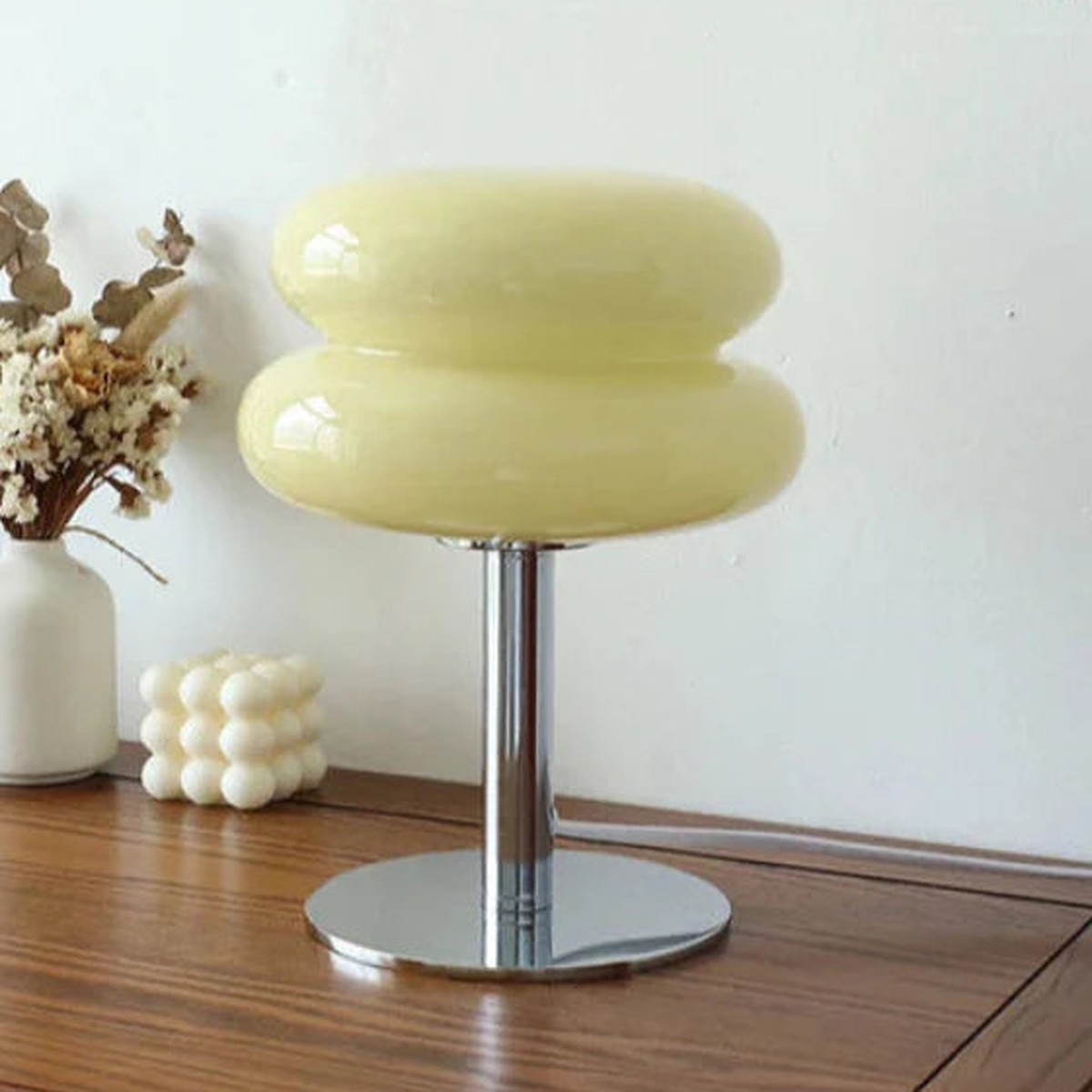 Lampe de table design Bauhaus en verre opalin, trois teintes de lumière, coloris crème