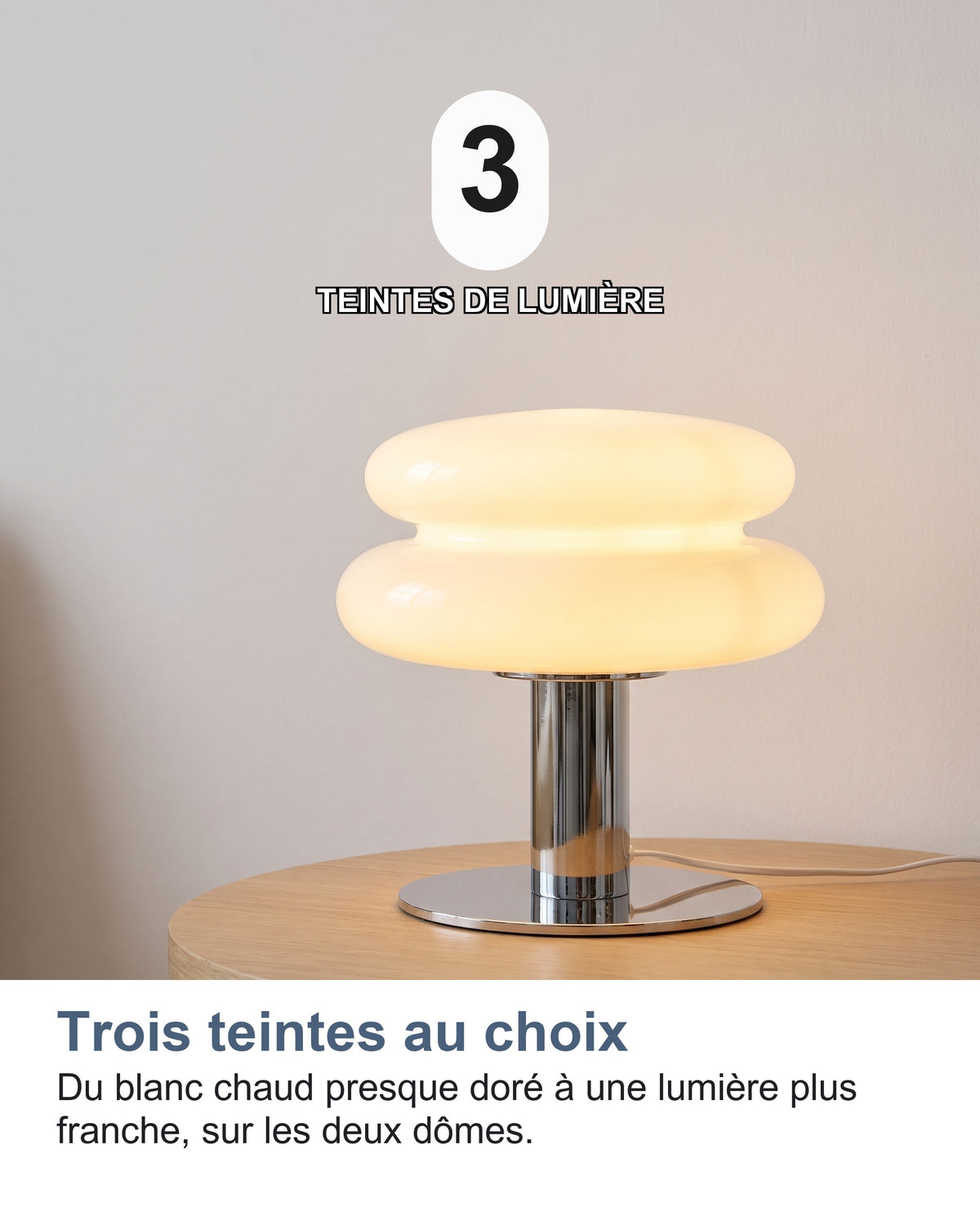 Trois teintes de lumière, le chiffre posé sur un mur nu