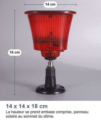 14 x 14 x 18 cm La hauteur se prend embase comprise, panneau solaire au sommet du dôme.