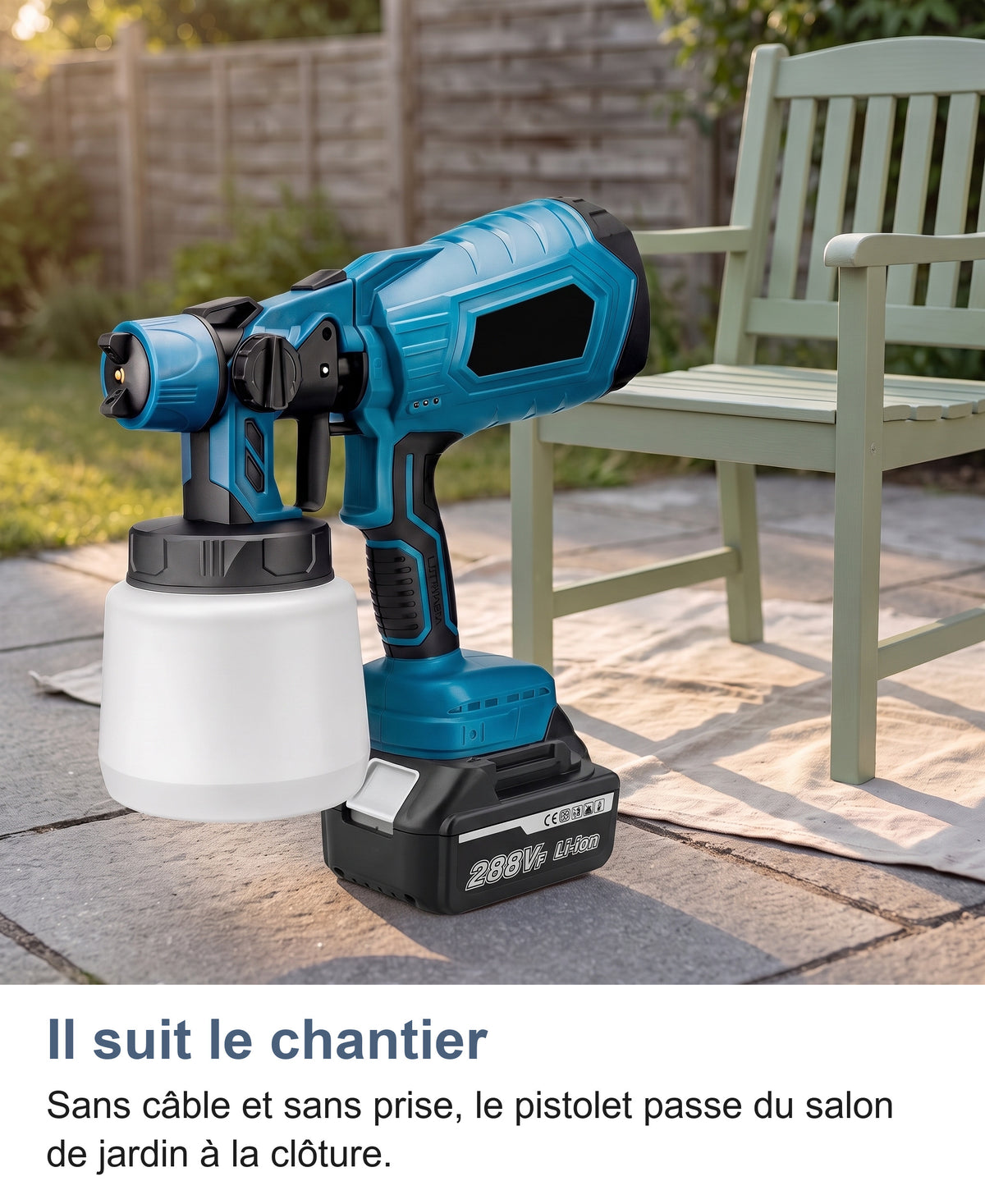 Pistolet à peinture électrique sans fil sur une terrasse de jardin