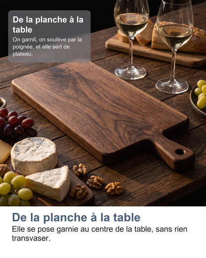 De la planche à la table Elle se pose garnie au centre de la table, sans rien transvaser.