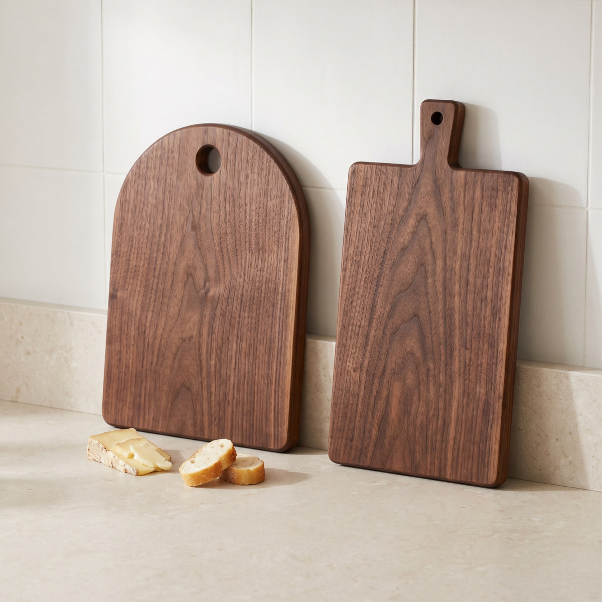 Planche à Découper en Bois de Noyer Massif, Planche Apéro à Poignée