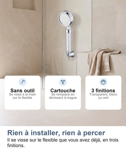 Le pommeau de douche filtrant sur son support