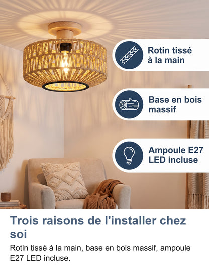 Trois arguments : rotin tisse main, base en bois massif, ampoule E27 LED incluse
