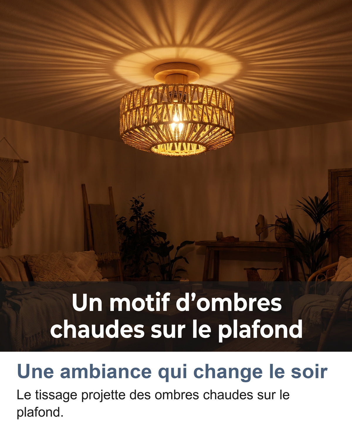 Ambiance nocturne : motif d'ombres chaudes projete au plafond
