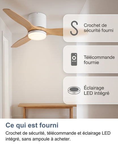 Ventilateur de plafond blanc et bois avec crochet de sécurité fourni, télécommande fournie et éclairage LED intégré