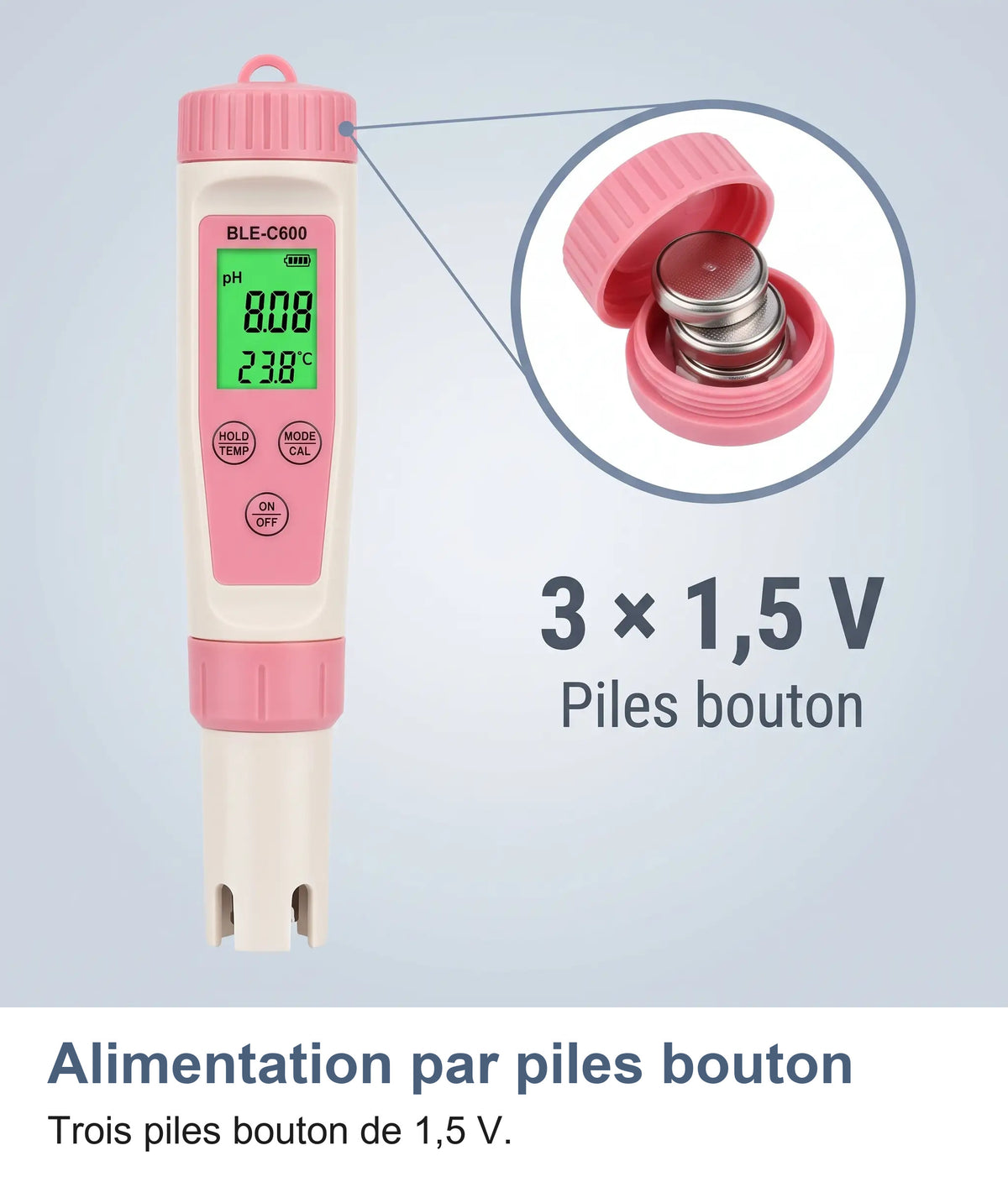 Trois piles bouton de 1,5 V dans le testeur d'eau