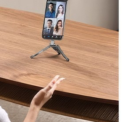 Des aimants qui tiennent le téléphone