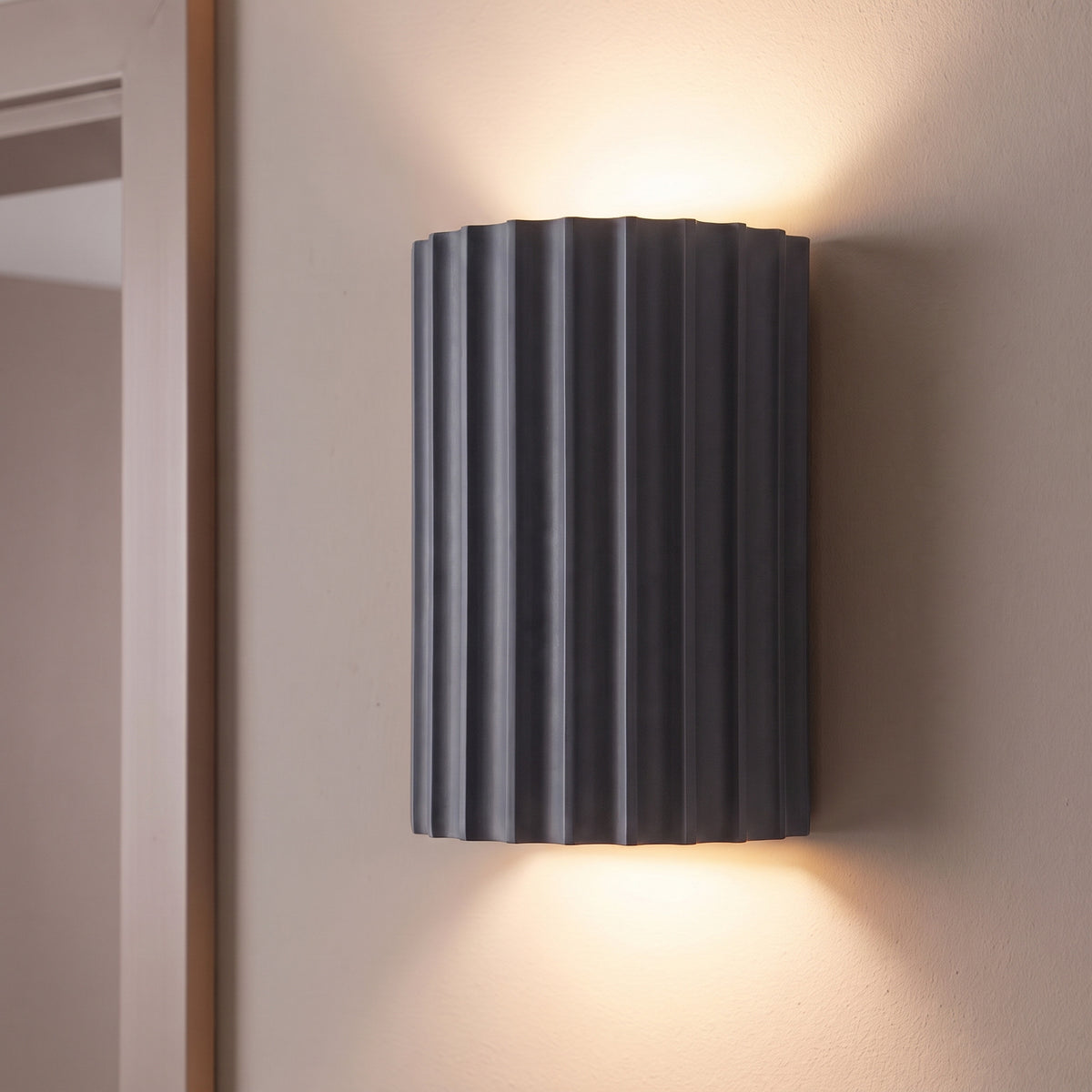 Applique murale LED striée grise, lumière chaude vers le haut et le bas